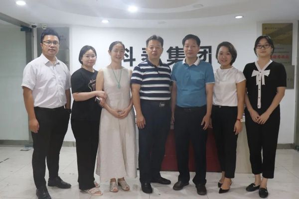 熱烈歡迎省科協(xié)領(lǐng)導蒞臨指導工作